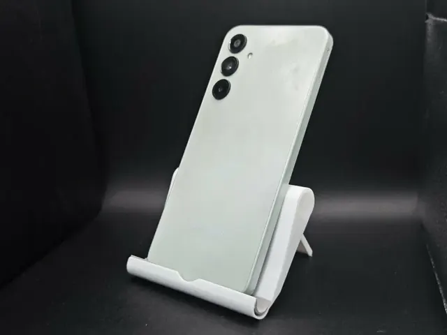 Samsung Galaxy A16: 4/128 ГБ, Dual nano SIM