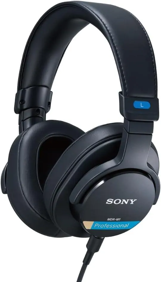 Sony MDR-M1 — закрытые мониторные наушники, 5 Гц–80 кГц, 50 Ом
